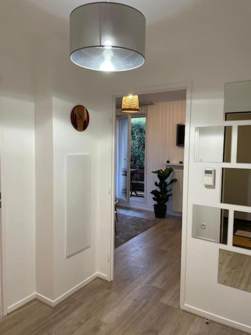 Studio 28 M2 & Jardin Privatif 20 M2 Montigny-le-Bretonneux Eksteriør billede