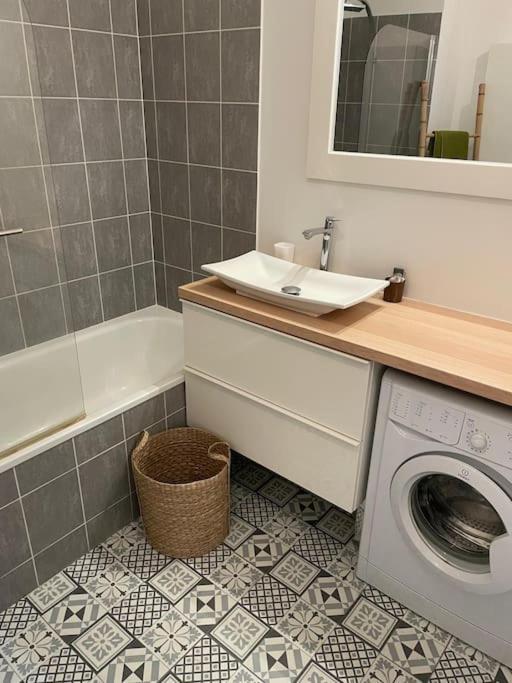 Studio 28 M2 & Jardin Privatif 20 M2 Montigny-le-Bretonneux Eksteriør billede